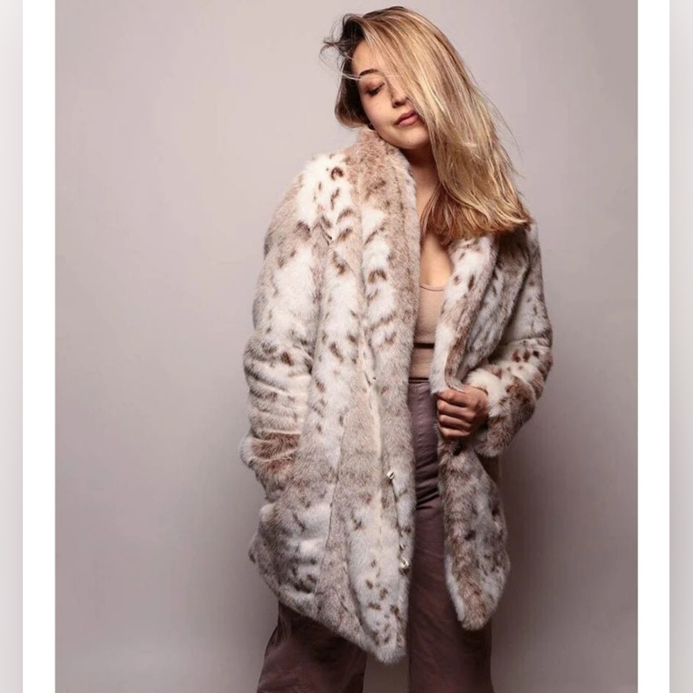 Spirit Hoods Siberian Snow Leopard Deluxe Faux Fur Coat Jacket NWT!